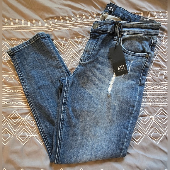 Kut From The Kloth Catherine Boyfriend Jeans Size 4P - Picture 1 of 8